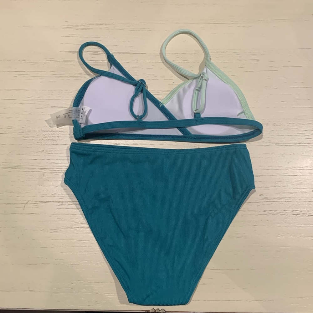 Bikini - Picture 2 of 2